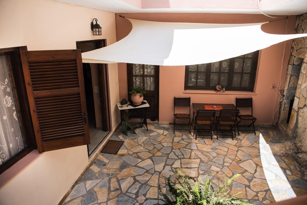 Manthiata Studios Exanthia Exterior photo